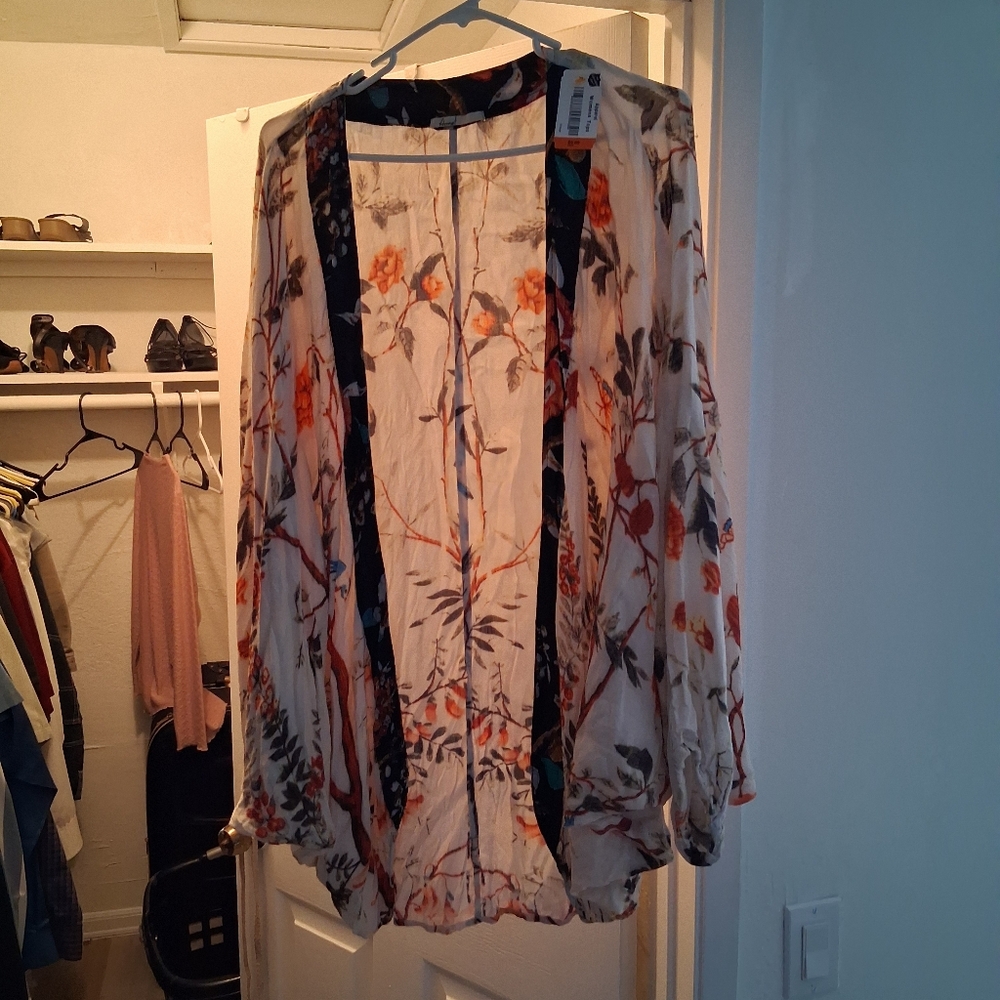 For APPLE JAX- BUNDLE...NOBIDS BUT HERS - Picture 6 of 8